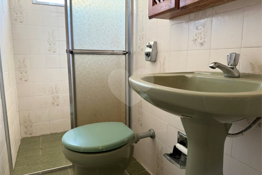 Sobrado à venda com 4 quartos em Parque Edu Chaves, São Paulo, SP