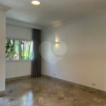 Casa para alugar com 3 quartos, sendo 1 suíte, no condomínio Res Villeneuve, São Paulo - SP