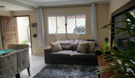 Sobrado à venda com 2 suítes em Vila Carrão, São Paulo, SP