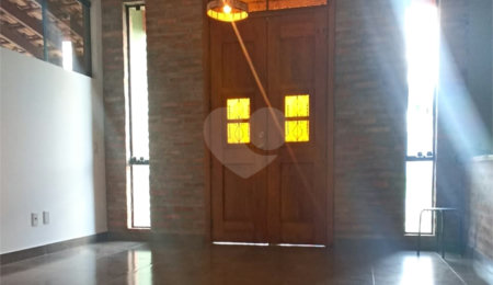 Casa à venda com 3 suítes no condomínio Village Ipanema 1, Araçoiaba da Serra - SP