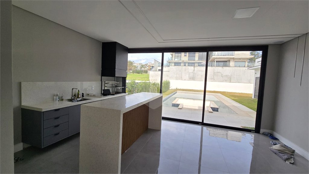 Casa à venda ou para alugar com 5 quartos, sendo 4 suítes,  no condomínio Equilibrium, Atibaia - SP