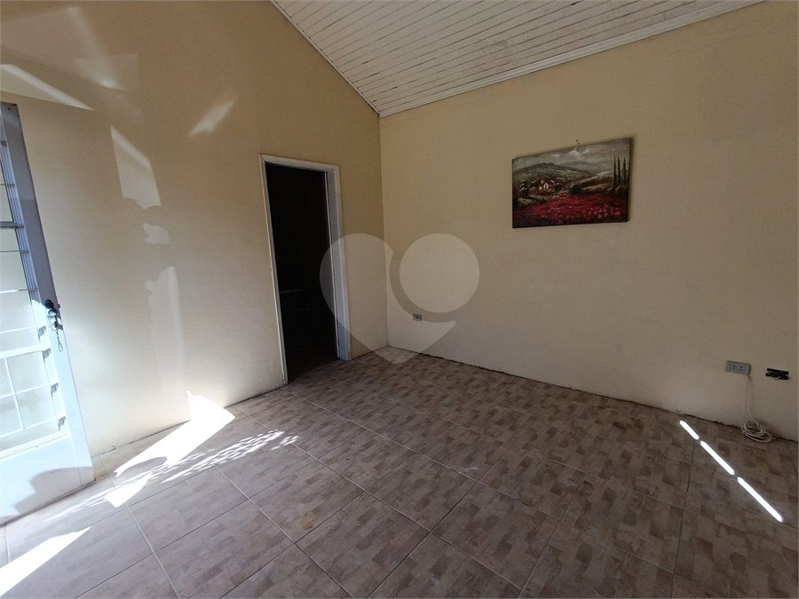 Chácara à venda com 4 quartos, sendo 1 suíte, em Vila Vilma (mailasqui), São Roque, SP