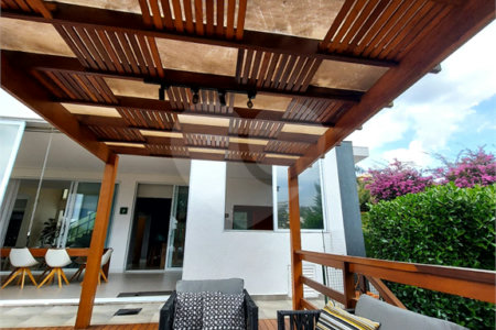 Casa à venda ou para alugar com 4 suítes no condomínio Jardim Primavera, Louveira - SP