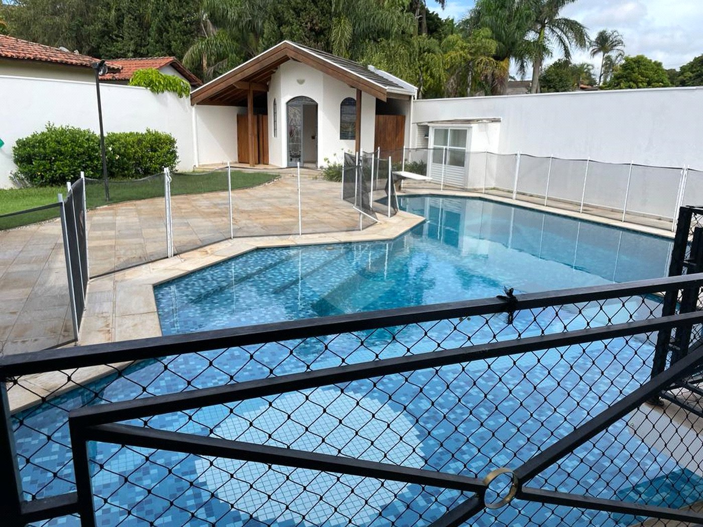 Casa à venda com 4 suítes no condomínio São Joaquim, Vinhedo - SP
