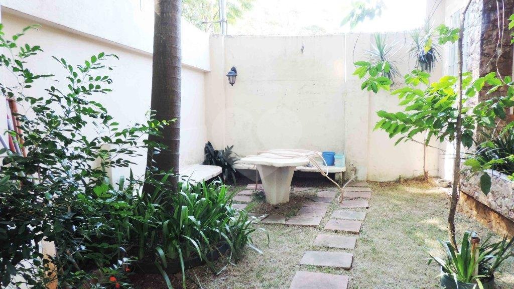 Sobrado à venda com 3 quartos, sendo 1 suíte, em Brooklin Velho, São Paulo, SP