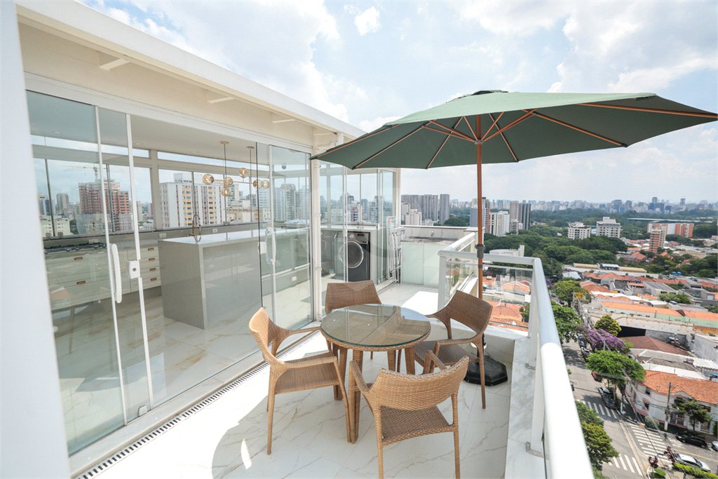 Apartamento à venda com 4 quartos, sendo 1 suíte,  em Vila Mariana, São Paulo, SP