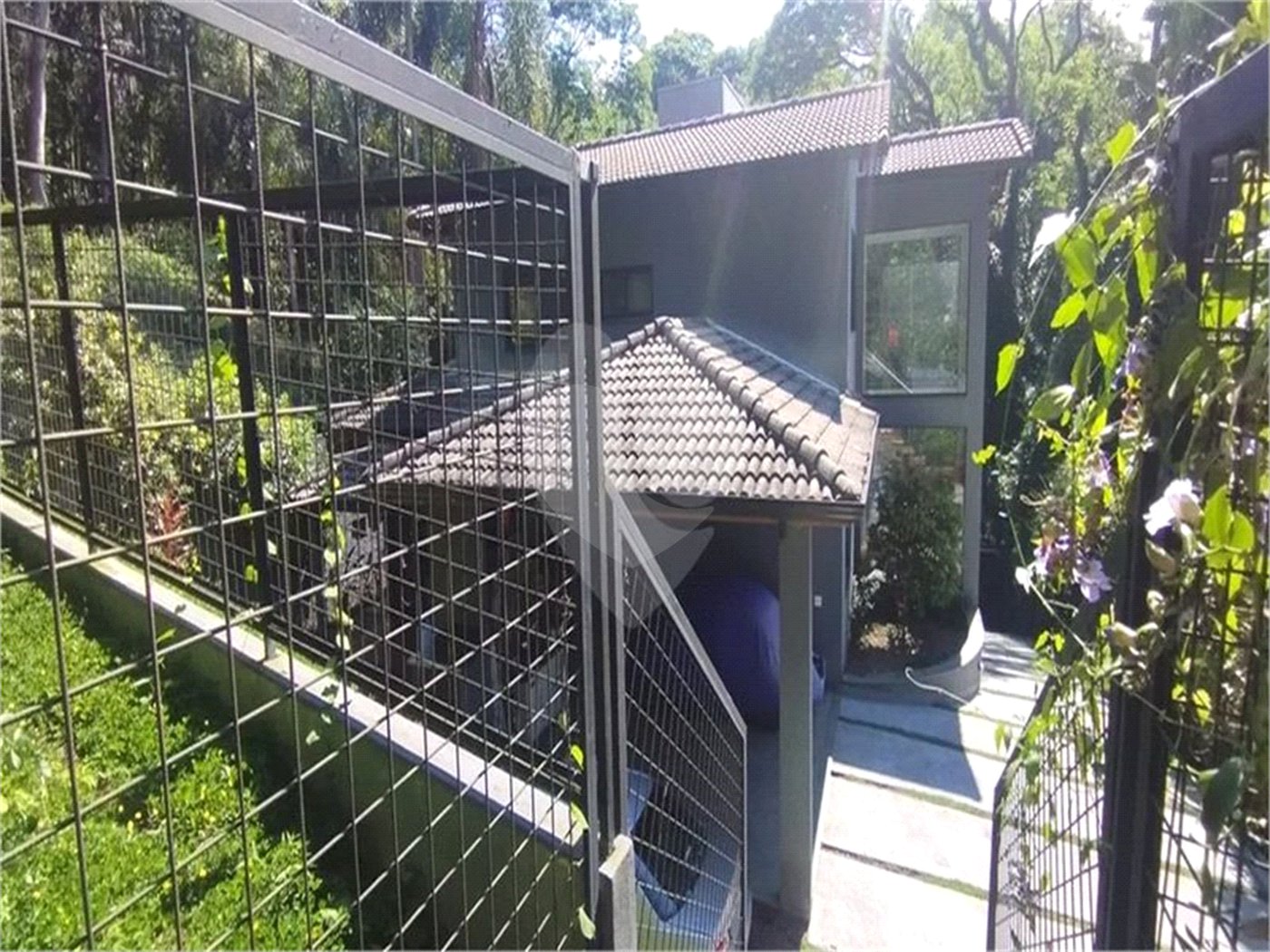 Casa à venda com 3 suítes no condomínio Sausalito, Mairiporã - SP