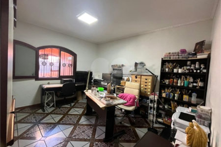 Casa à venda com 4 quartos, sendo 2 suítes, em Vila Rosália, Guarulhos, SP