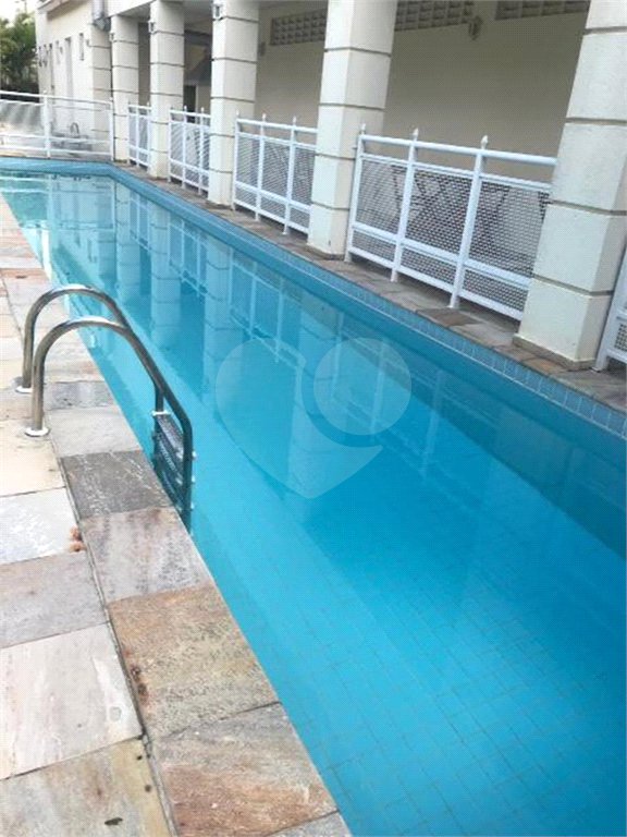 Casa à venda com 3 quartos, sendo 1 suíte, no condomínio Villas de São Francisco, São Paulo - SP