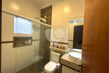 Casa à venda ou para alugar com 3 quartos, sendo 1 suíte,  no condomínio Vila Rica, Indaiatuba - SP