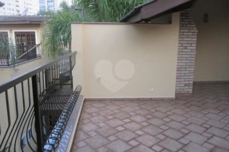 Casa para alugar com 4 quartos, sendo 2 suítes, no condomínio Palm Garden, São Paulo - SP
