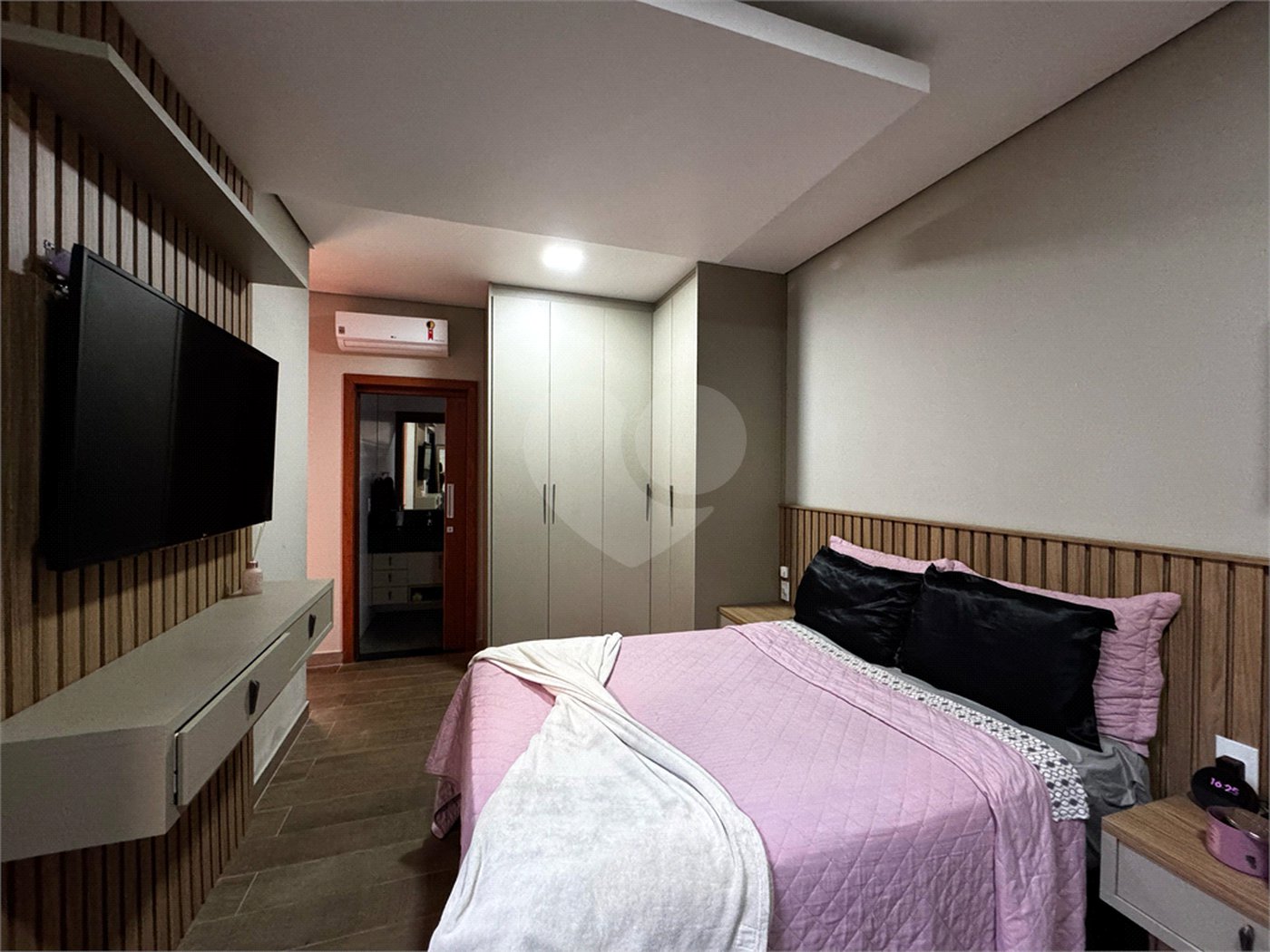 Casa à venda com 3 suítes no condomínio Golden Park Residence, Sorocaba - SP
