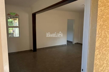 Casa à venda com 3 quartos, sendo 1 suíte, em Ribeirão dos Porcos, Atibaia - SP