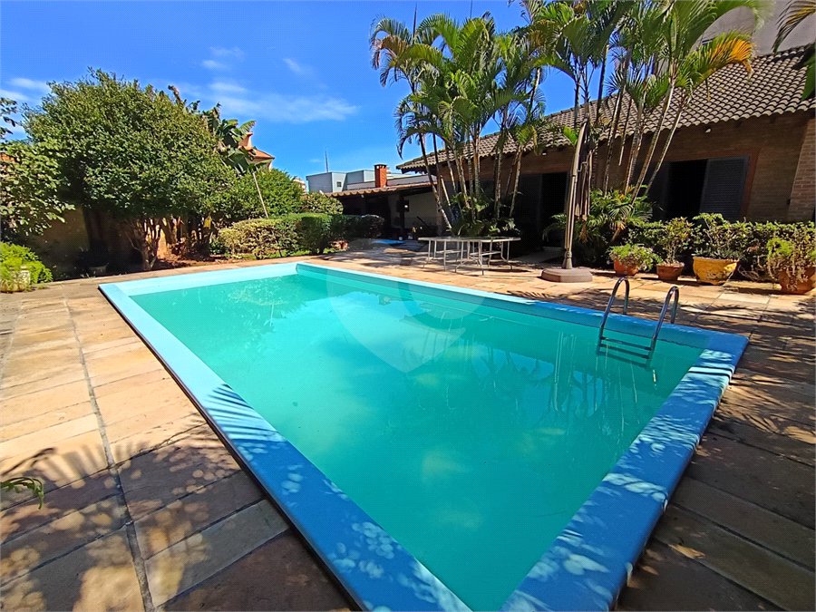 Casa à venda com 3 quartos, sendo 2 suítes,  em Vila Mogilar, Mogi das Cruzes, SP