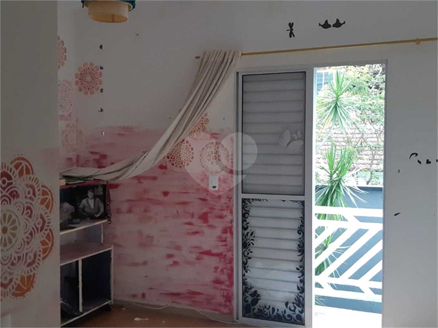 Casa à venda com 4 quartos, sendo 1 suíte, em Horto, São Paulo, SP
