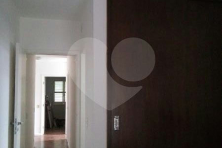 Casa à venda com 4 quartos, sendo 3 suítes, em Jardim Leonor, São Paulo, SP