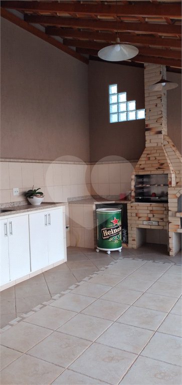Casa à venda com 3 quartos, sendo 2 suítes, em Vila Harmonia, Araraquara, SP