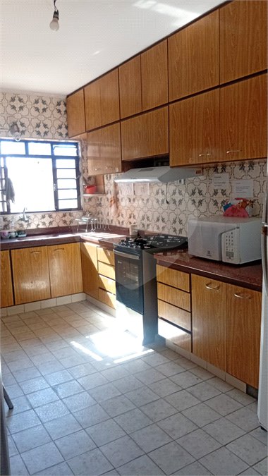 Casa à venda ou para alugar com 7 quartos, sendo 1 suíte,  em Vila Mogilar, Mogi das Cruzes, SP