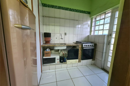 Casa à venda com 3 quartos, sendo 1 suíte, no Centro, Araçoiaba da Serra, SP