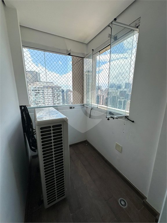 Apartamento à venda com 3 quartos, sendo 1 suíte, em Brooklin Paulista, São Paulo, SP