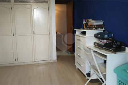 Casa à venda com 4 quartos, sendo 3 suítes,  em Vila Polopoli, São Paulo, SP