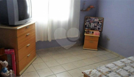 Sobrado à venda com 3 quartos, sendo 1 suíte,  em Vila Irmãos Arnoni, São Paulo, SP