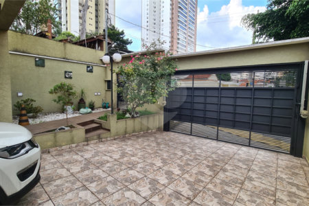 Sobrado à venda com 4 quartos, sendo 2 suítes, em Santa Teresinha, São Paulo, SP