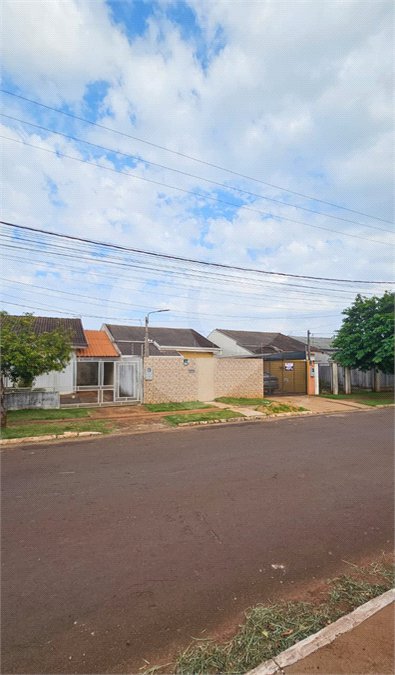 Casa à venda com 3 quartos, sendo 1 suíte, em Vila Ferroviária III, Ponta Porã, MS
