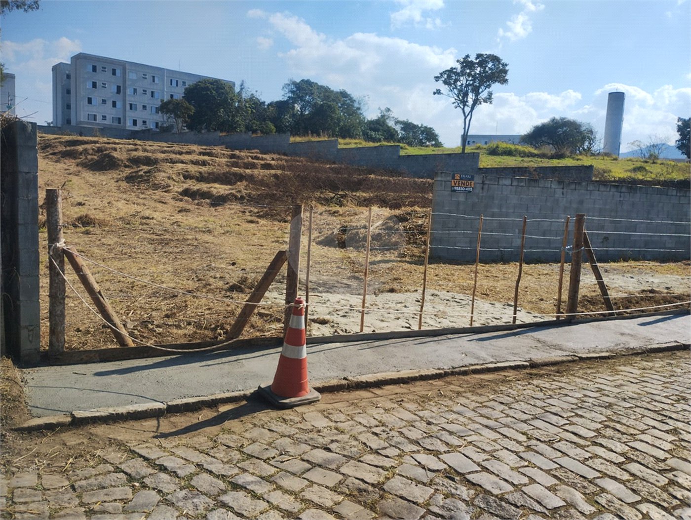 Terreno à venda em Botujuru, Mogi das Cruzes, SP