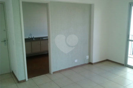 Apartamento à venda com 3 quartos, sendo 1 suíte,  em Cidade Monções, São Paulo, SP
