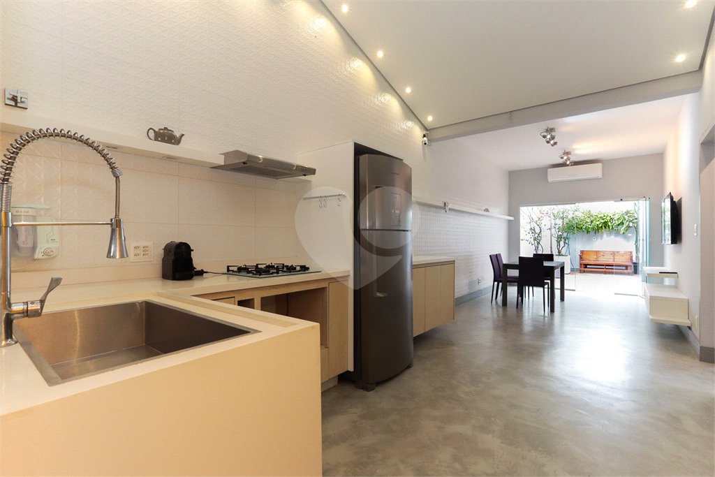 Casa à venda com 2 quartos, sendo 1 suíte,  em Chácara Santo Antônio, São Paulo, SP