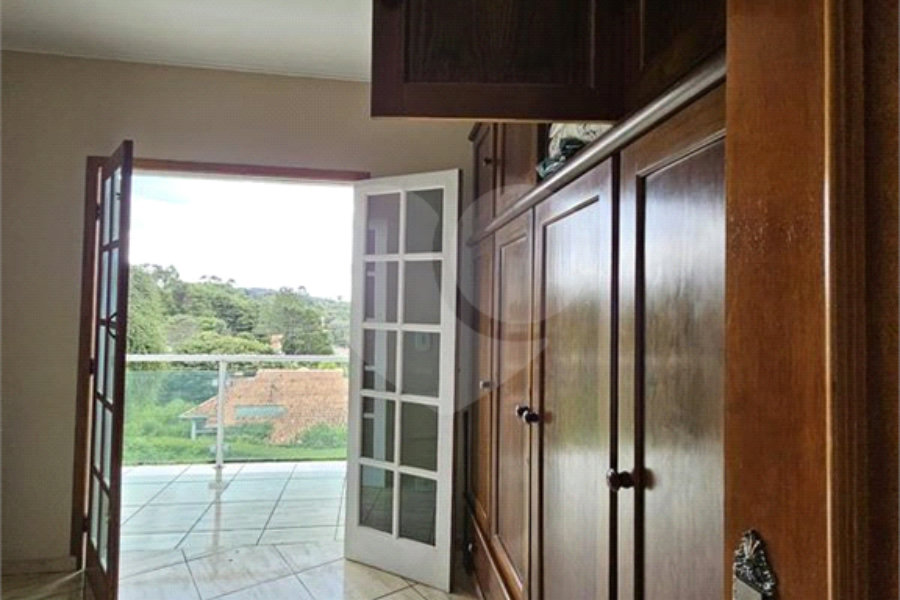 Casa à venda com 3 quartos, sendo 1 suíte, no condomínio Clube de Campo Fazenda Tabarã, Mairiporã - SP