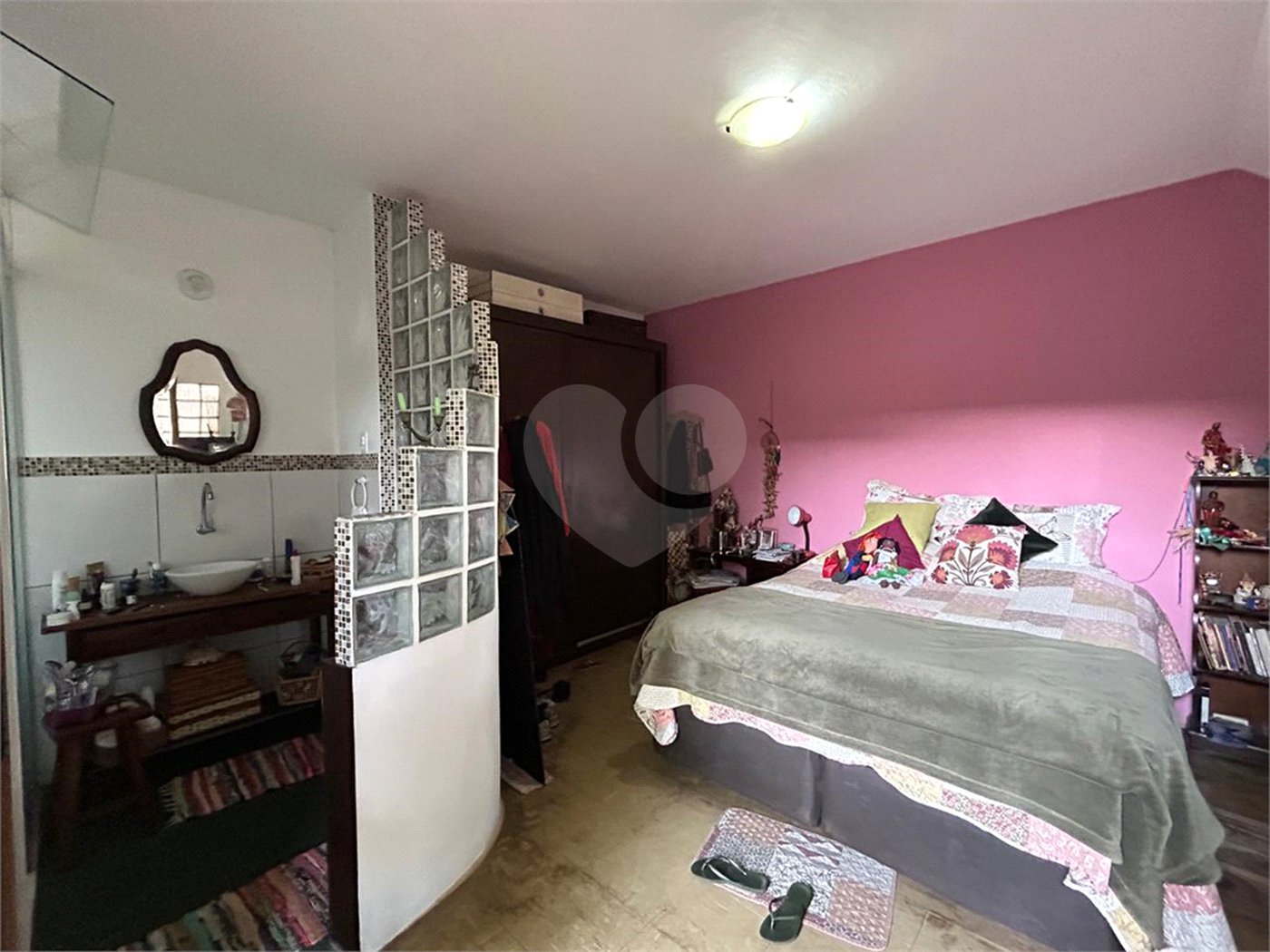 Casa à venda com 5 quartos, sendo 2 suítes, em Alto da Boa Vista, São Paulo, SP