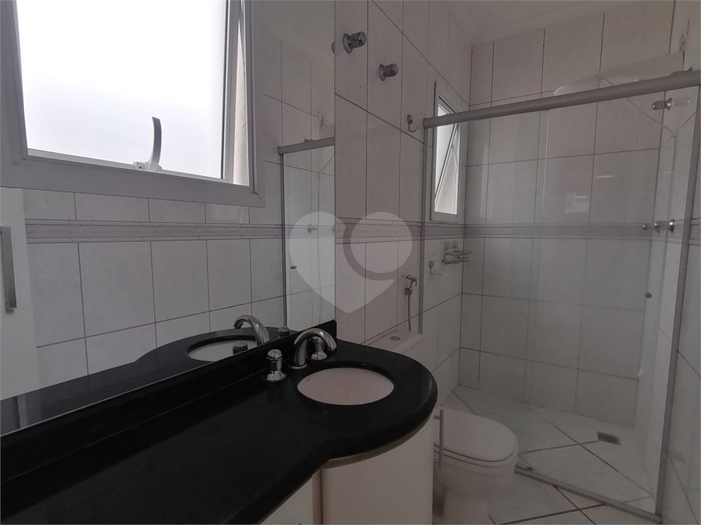 Casa para alugar com 3 quartos, sendo 1 suíte, no condomínio Recanto dos Paturis, Vinhedo - SP