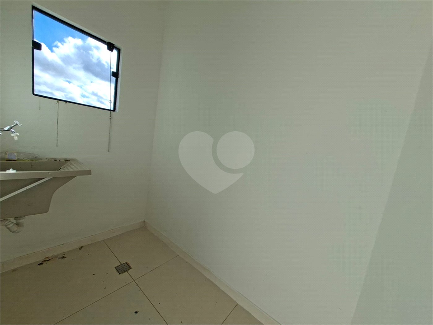 Casa à venda com 3 quartos, sendo 2 suítes, em Loteamento Residencial Lisboa, Itapetininga, SP