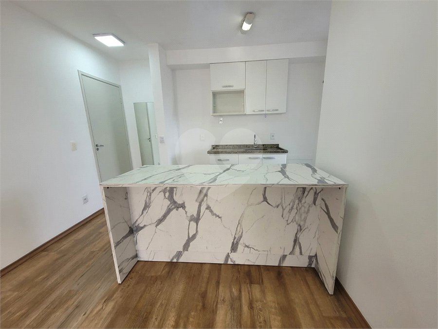 Apartamento à venda com 2 quartos em Vila Anastácio, São Paulo, SP