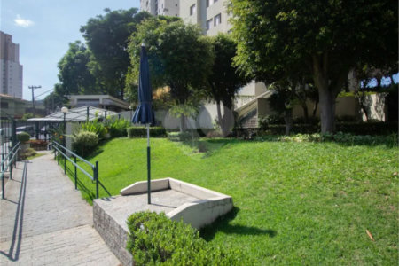 Apartamento à venda com 2 quartos em Parque Maria Domitila, São Paulo, SP