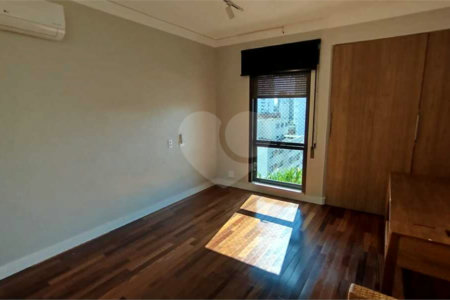 Duplex para alugar com 3 suítes em Real Parque, São Paulo, SP