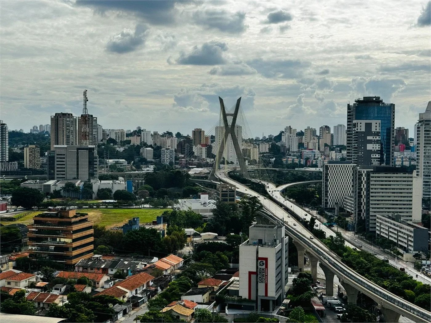 Apartamento à venda com 3 quartos em Vila Cordeiro, São Paulo, SP