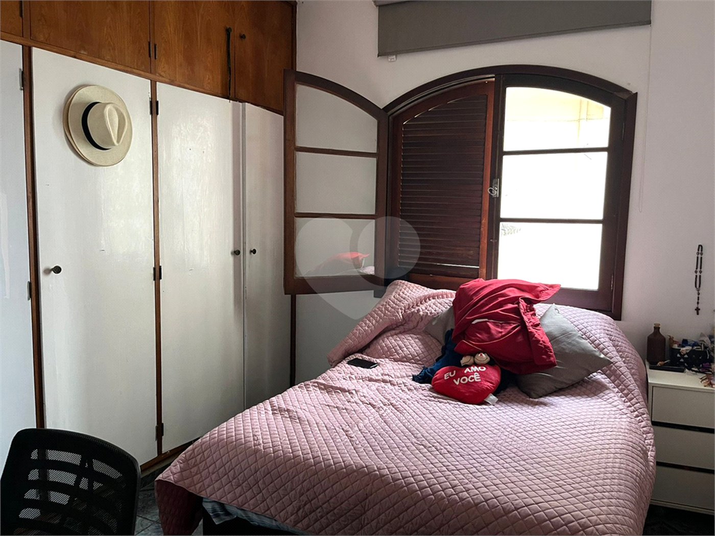 Sobrado à venda com 4 quartos, sendo 1 suíte, em Parada Inglesa, São Paulo, SP