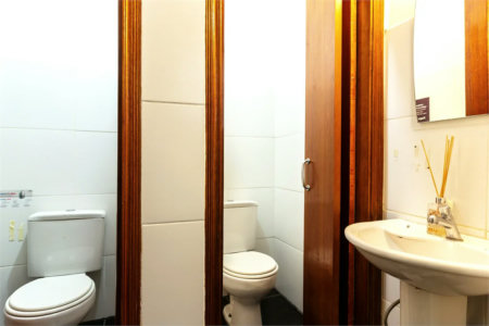 Casa à venda com 4 quartos, sendo 1 suíte,  em Jardim das Bandeiras, São Paulo, SP