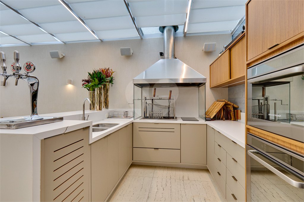 Casa à venda com 4 suítes no condomínio Ville Bosqueé, São Paulo - SP
