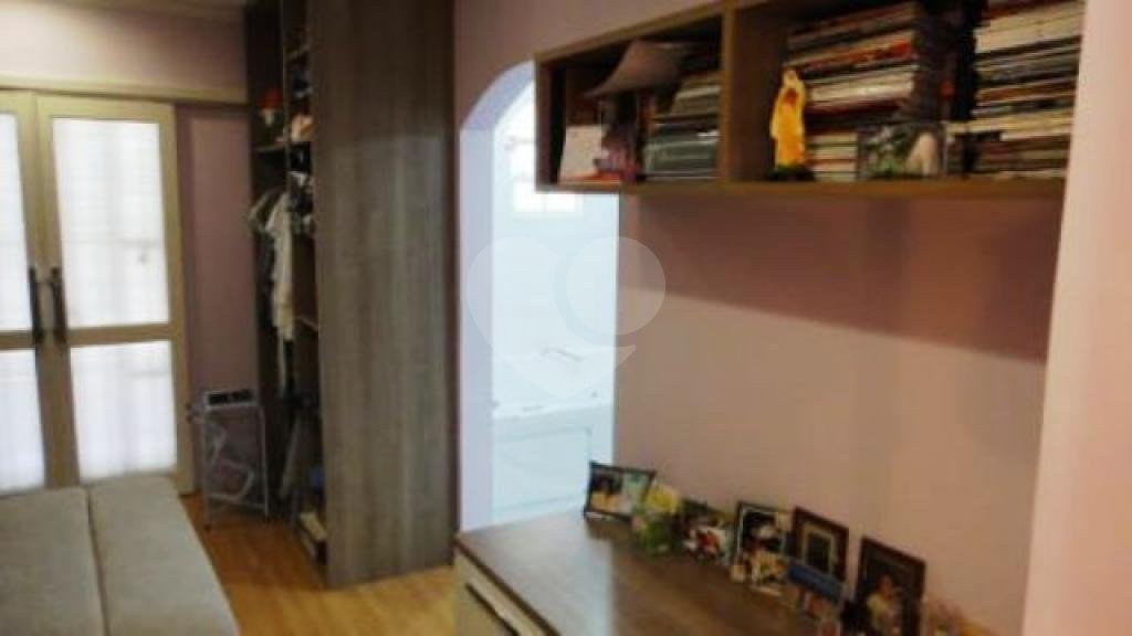 Sobrado à venda com 3 quartos, sendo 1 suíte, em Vila das Palmeiras, Guarulhos, SP