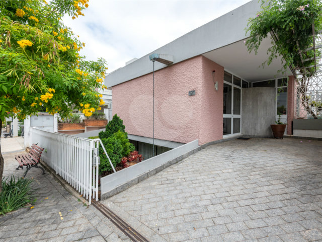 Casa Térrea à venda com 7 quartos, sendo 1 suíte,  em Santana, São Paulo, SP