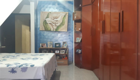 Sobrado à venda com 5 quartos, sendo 3 suítes,  em Horto, São Paulo, SP