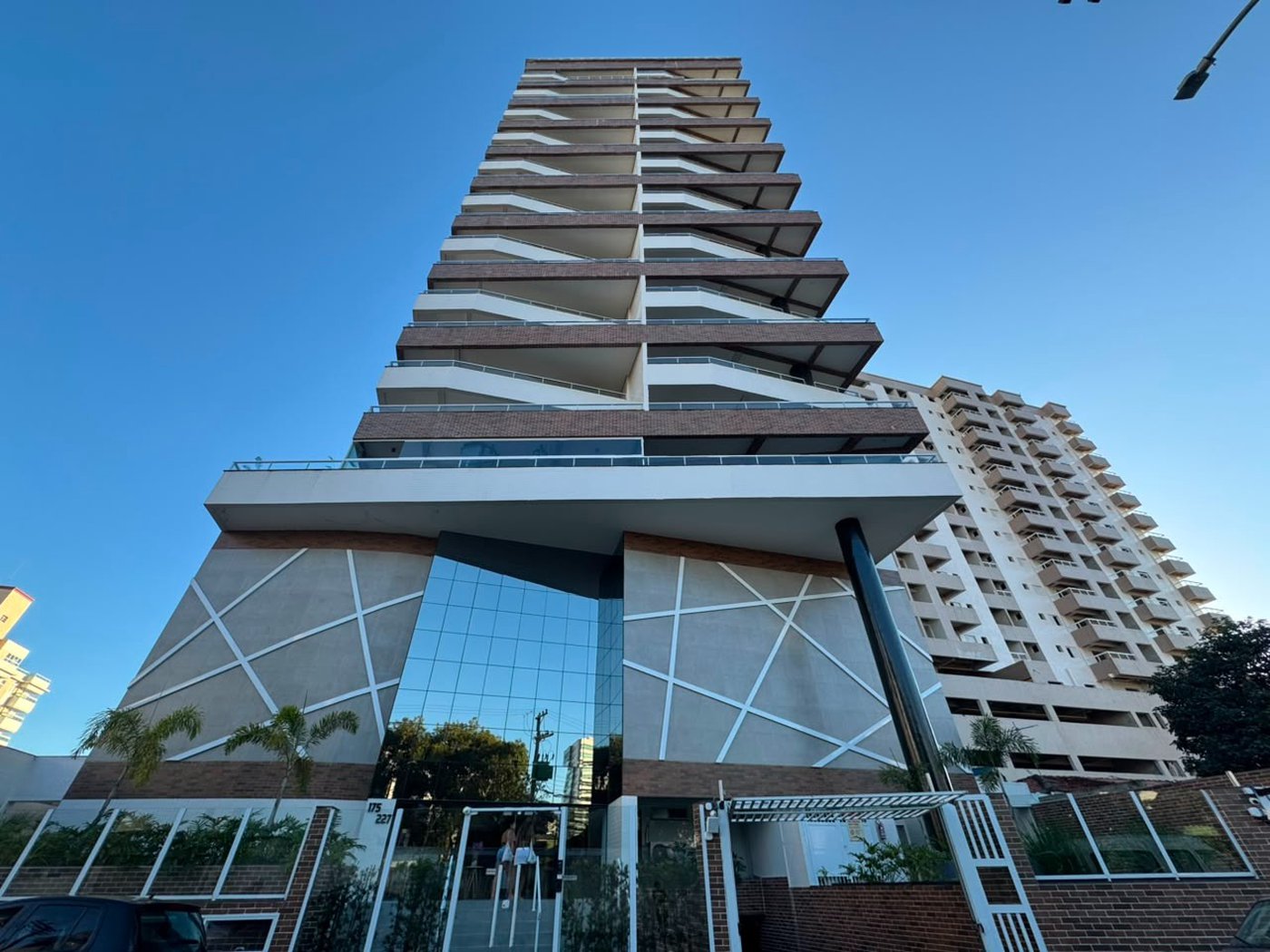 Apartamento à venda com 1 suíte em Caiçara, Praia Grande, SP