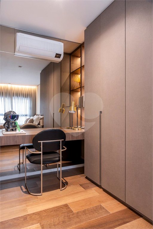 Apartamento à venda com 4 quartos, sendo 2 suítes,  em Vila Mariana, São Paulo, SP