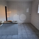 Casa à venda com 3 quartos, sendo 1 suíte,  em Jardim Rosa Maria, São Paulo, SP