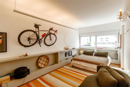 Apartamento à venda com 3 quartos, sendo 1 suíte, em Jardim Paulista, São Paulo, SP