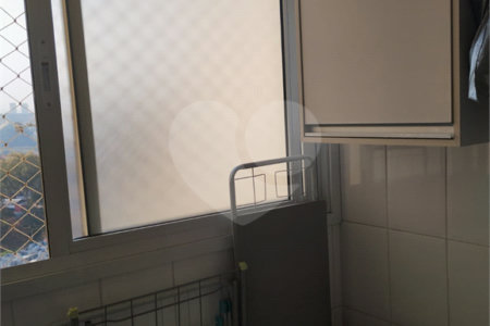 Apartamento à venda com 3 quartos, sendo 1 suíte,  em Jardim Ester Yolanda, São Paulo, SP